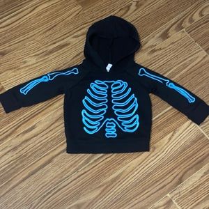 Kids size 6-12 Mo Old Navy Hoodie.